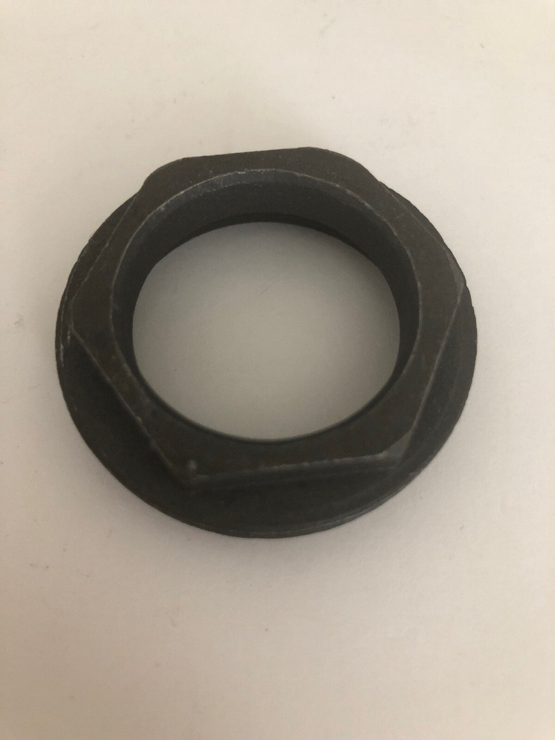 
  
  47515-74 HARLEY-DAVIDSON     LOCKNUT RIGHT SWING ARM  XL 1974-1981 NOS  VINTAGE
  

