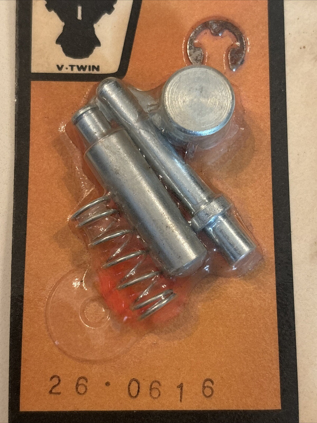 
  
  26-0616 V-TWIN MASTER CYLINDER PLUNGER  ASSEMBLY 1972-1981 HARLEY-DAVIDSON NOS
  
