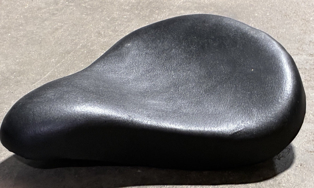 
  
  AFTERMARKET K MODEL 900 SPORTSTER KH KHK 750 SOLO SEAT
  
