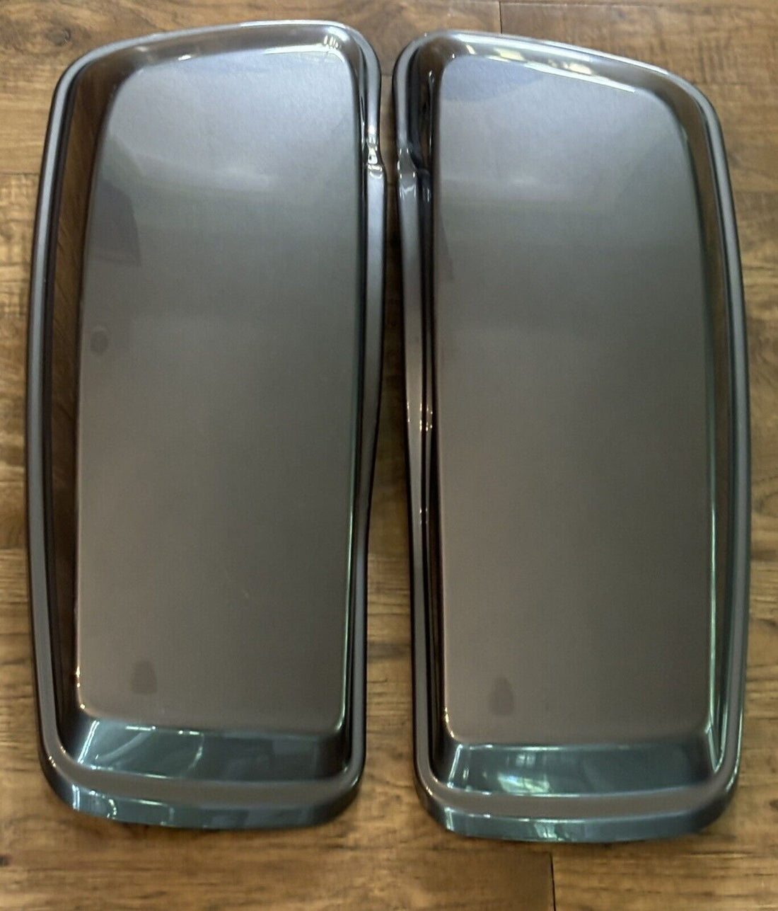 
  
  HARLEY-DAVIDSON LEFT & RIGHT GRAY SADDLEBAG COVER LID SET OEM NTO
  
