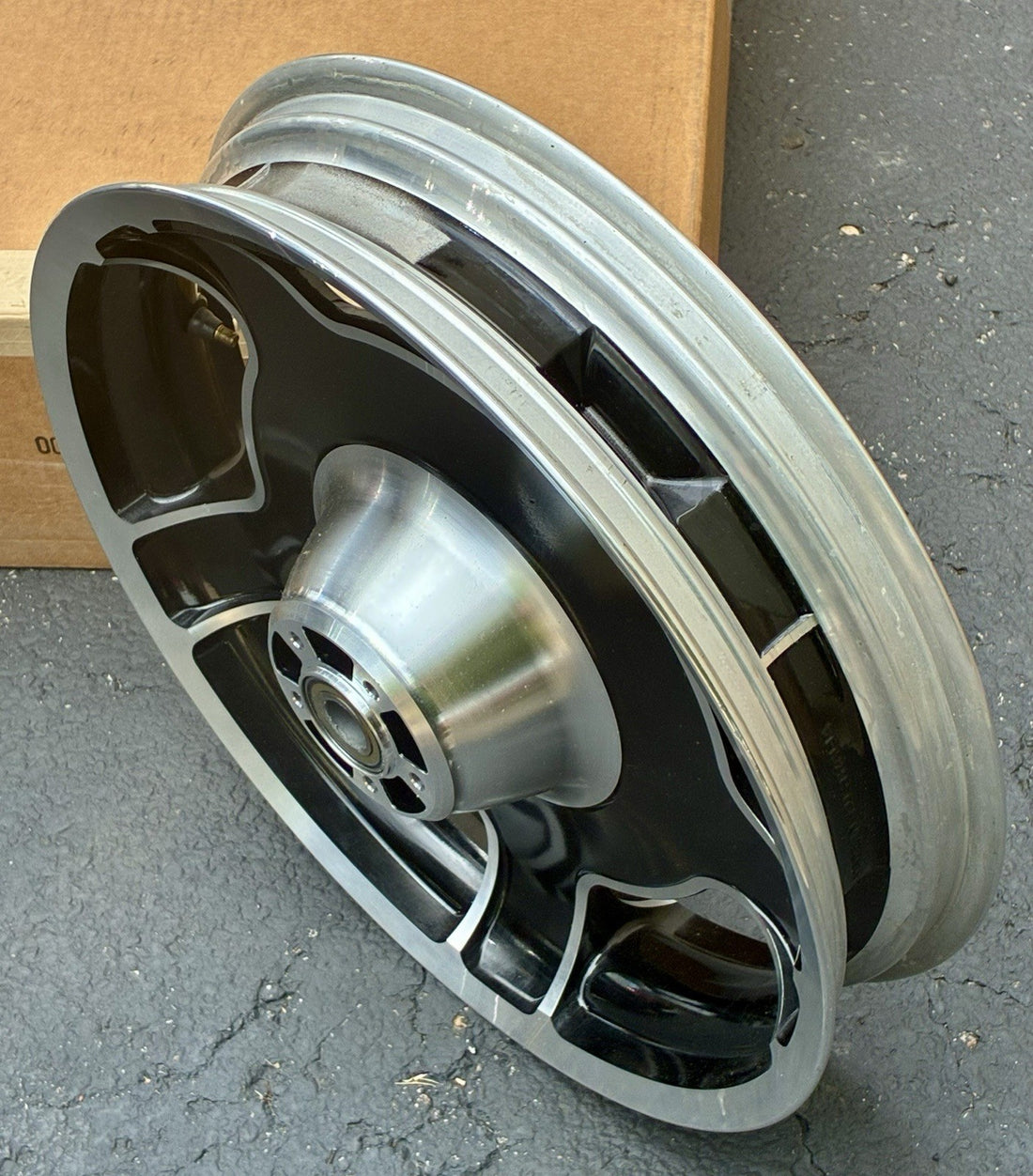 
  
  47871-10 HARLEY-DAVIDSON 18x3.5 FRONT WHEEL RIM ASSEMBLY 2009-UP TOURING FLHX
  

