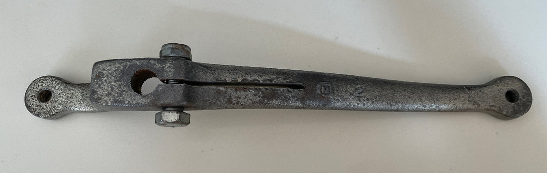 HARLEY-DAVIDSON FL HEEL & TOE SHIFTER SPLINED HOLE OEM