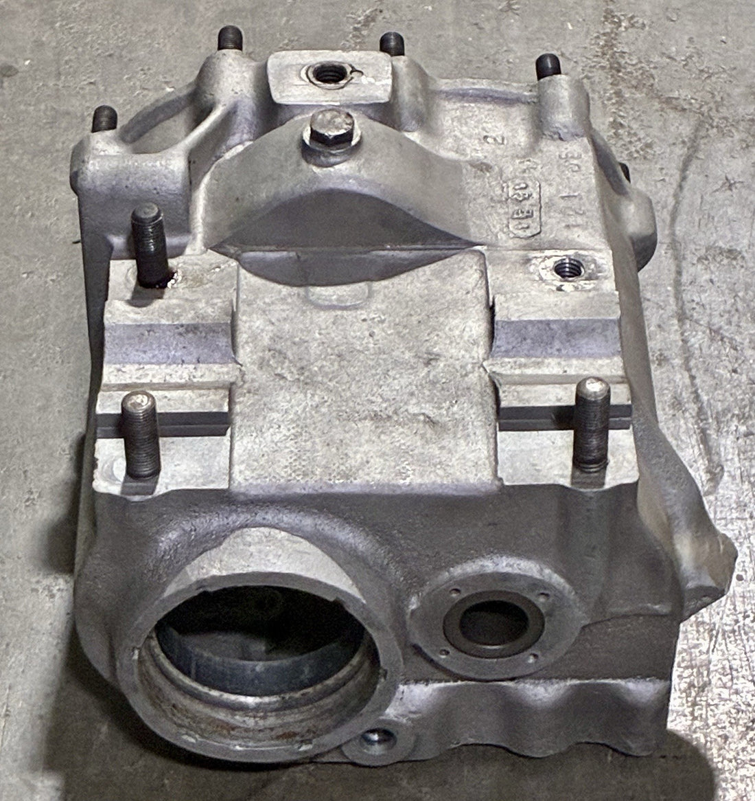 
  
  HARLEY-DAVIDSON L1944-E1945 KNUCKLEHEAD TRANSMISSION CASE OEM
  
