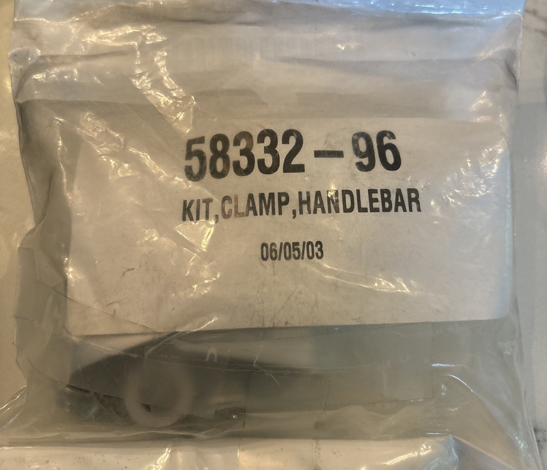 58332-96 HARLEY-DAVIDSON HANDLEBAR CLAMP KIT OEM NOS