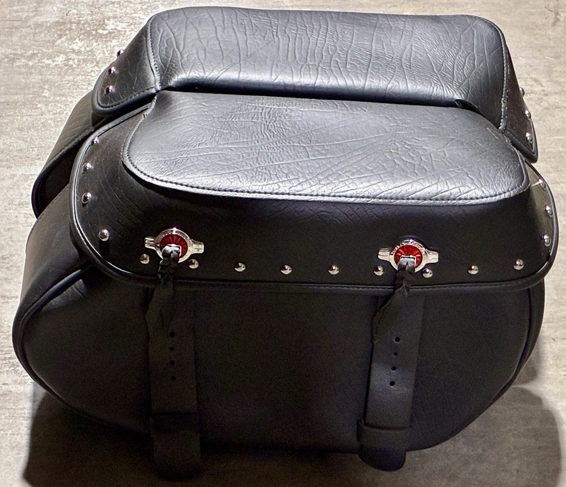 
  
  HARLEY-DAVIDSON 2000-2017 HERITAGE SOFTAIL FATBOY RED CONCHO SADDLEBAGS
  
