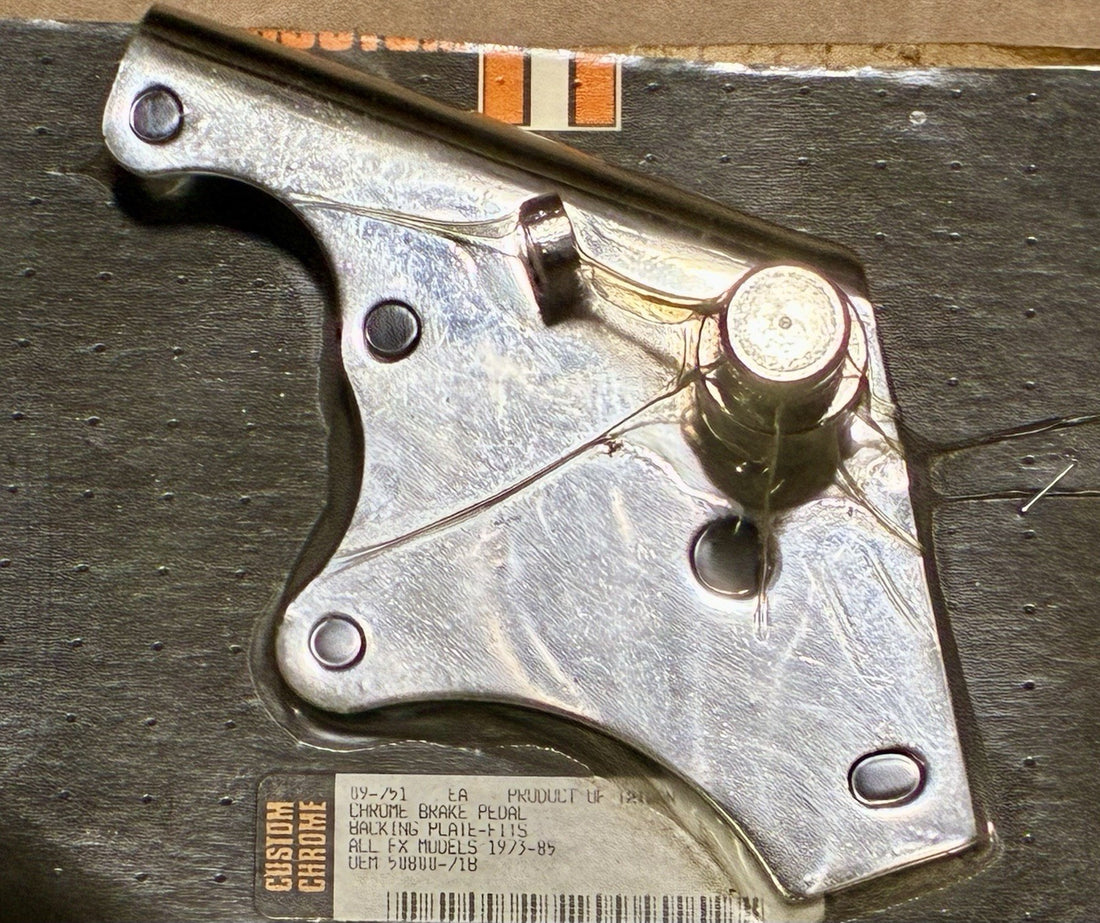 
  
  09-571 CUSTOM CHROME REAR BRAKE PEDAL BRACKET 1973-1985 FX HARLEY 50800-71B NOS
  
