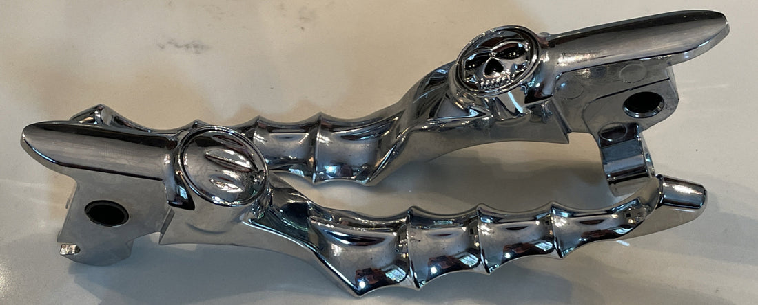 #1721 KURYAKYN 2014-UP TOURING HARLEY ZOMBIE CHROME LEVERS  NOS