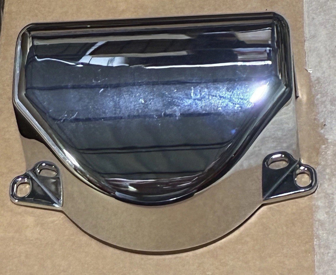 
  
  67957-96 HARLEY-DAVIDSON SOFTAIL CHROME HANDLEBAR COVER OEM
  
