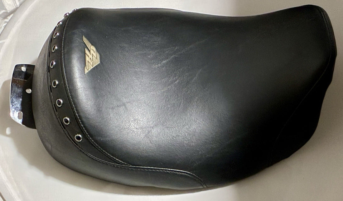 
  
  RDW-92 61-0067 HARLEY-DAVIDSON SOFTAIL ROADSTER SOLO SEAT OEM
  
