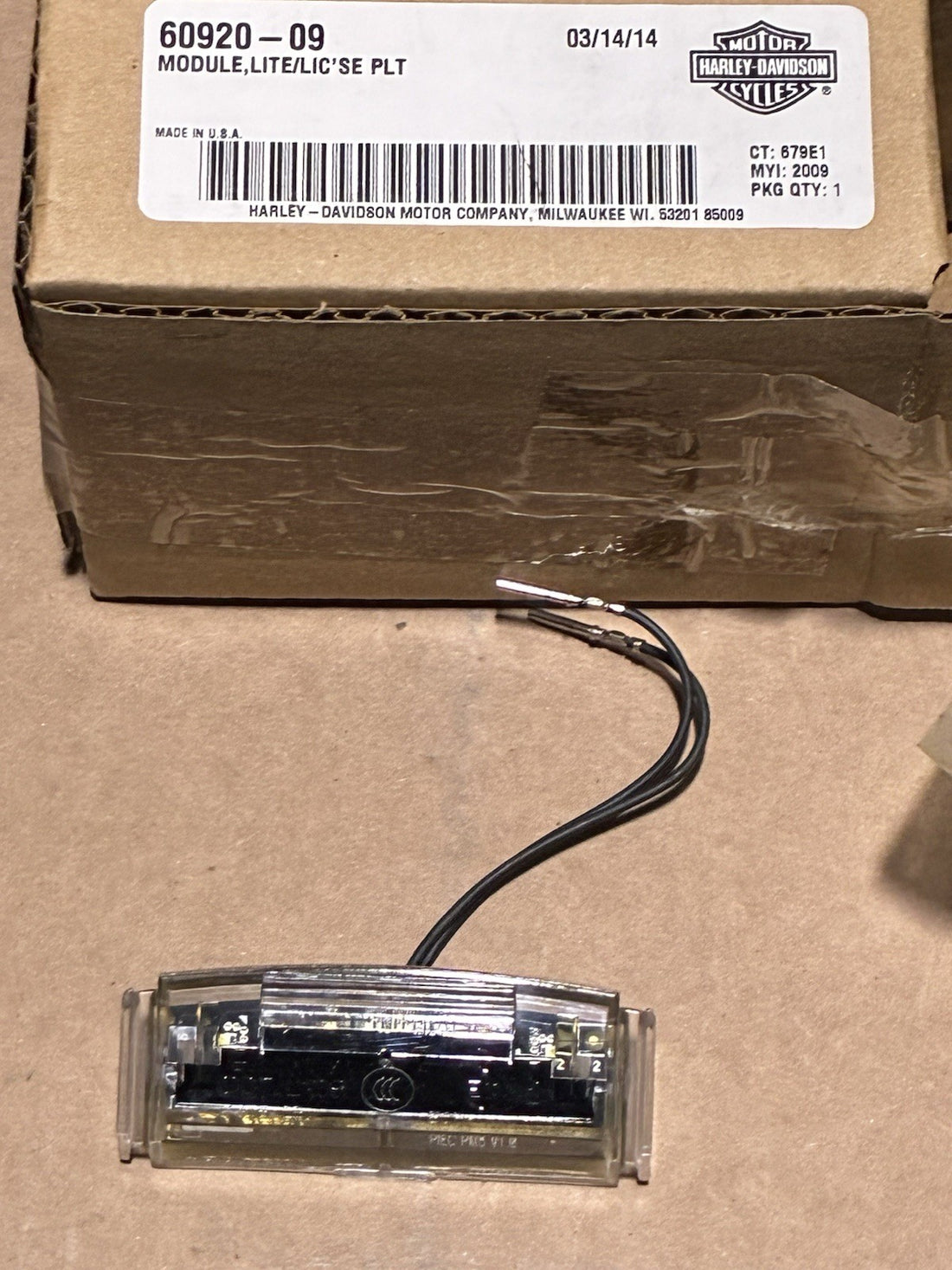 
  
  60920-09 HARLEY-DAVIDSON LED LICENSE PLATE LIGHT 2009-2022  CVO TOURING OEM NOS
  
