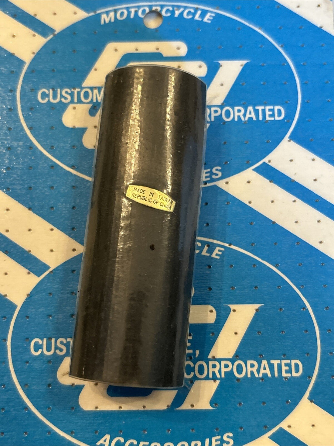 
  
  26-454 CCI 1939-1969 BIG TWIN HARLEY GAS TANK RUBBER FILLER STRIP VINTAGE NOS
  
