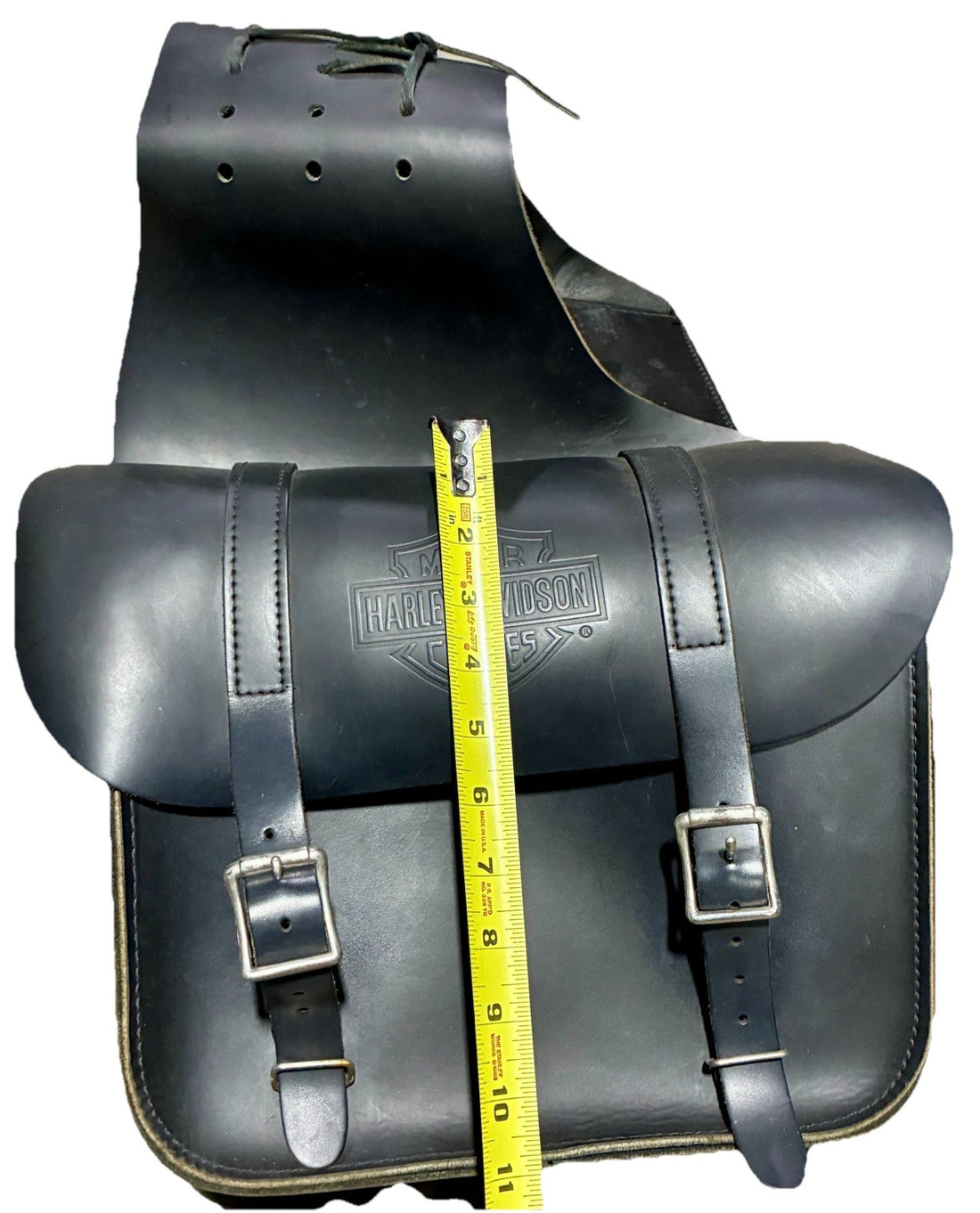 
  
  HARLEY-DAVIDSON LEATHER BAR & SHIELD THROW OVER SADDLEBAGS OEM
  
