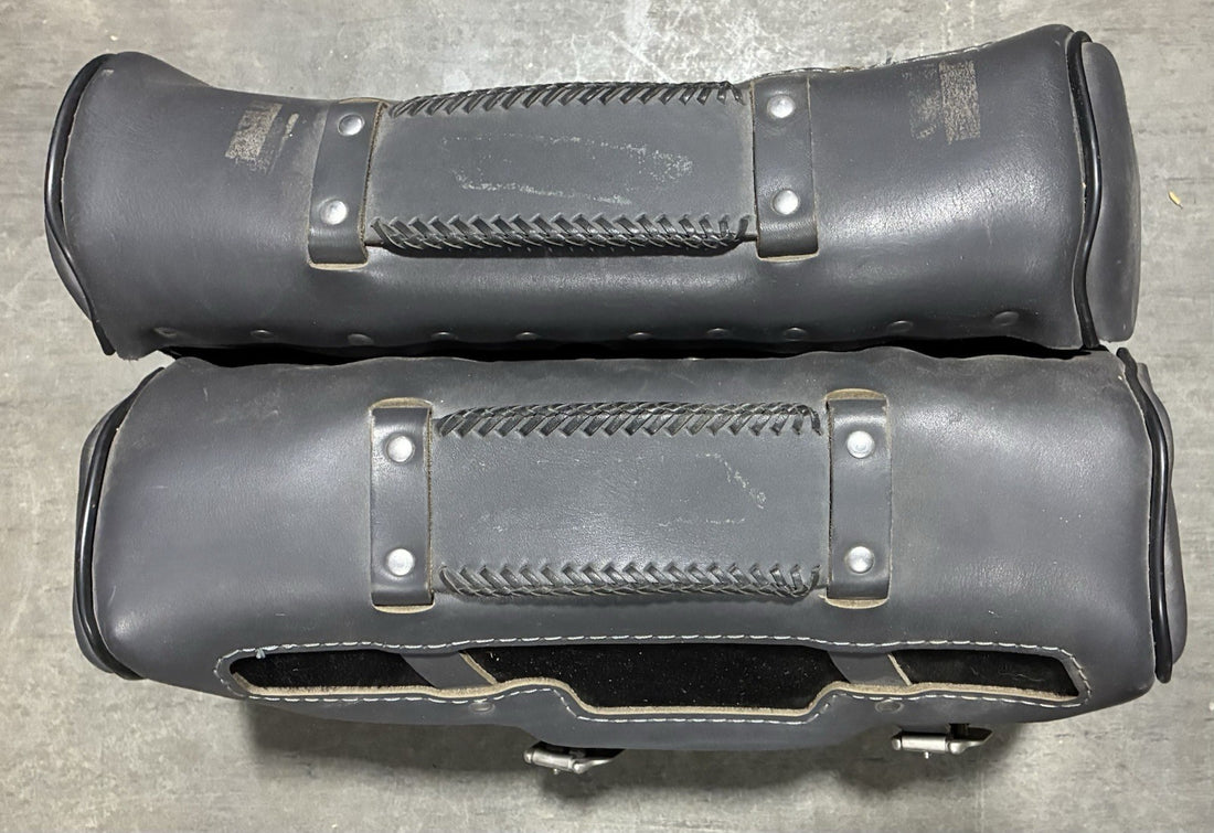 
  
  6002 & 6001 HARLEY-DAVIDSON SOFTAIL SADDLEBAGS VINTAGE
  

