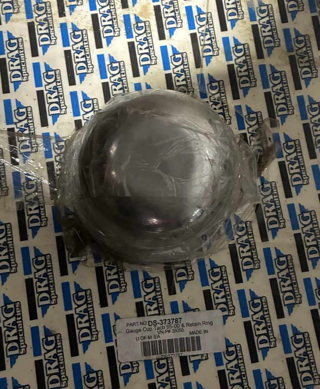 
  
  DS-373787 DRAG SPECIALTIES 1995-2000 HARLEY TACH GAUGE CUP & RETAIN RING NOS
  
