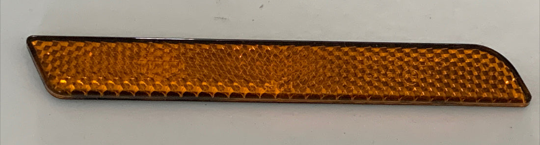 
  
  59482-00 HARLEY-DAVIDSON 2000-2009 TOURING FORK LEG AMBER LEFT SIDE REFLECTOR
  
