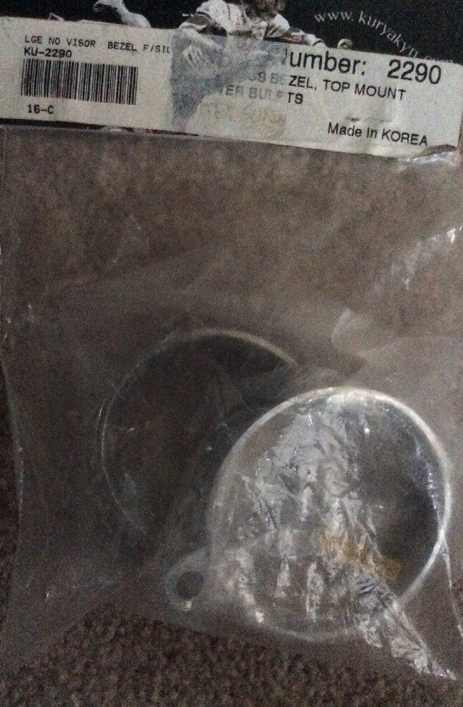
  
  2290 KURYAKYN    LARGE VISORLESS BEZEL SILVER BULLET, TOP MOUNT  HARLEY DAVIDSON
  
