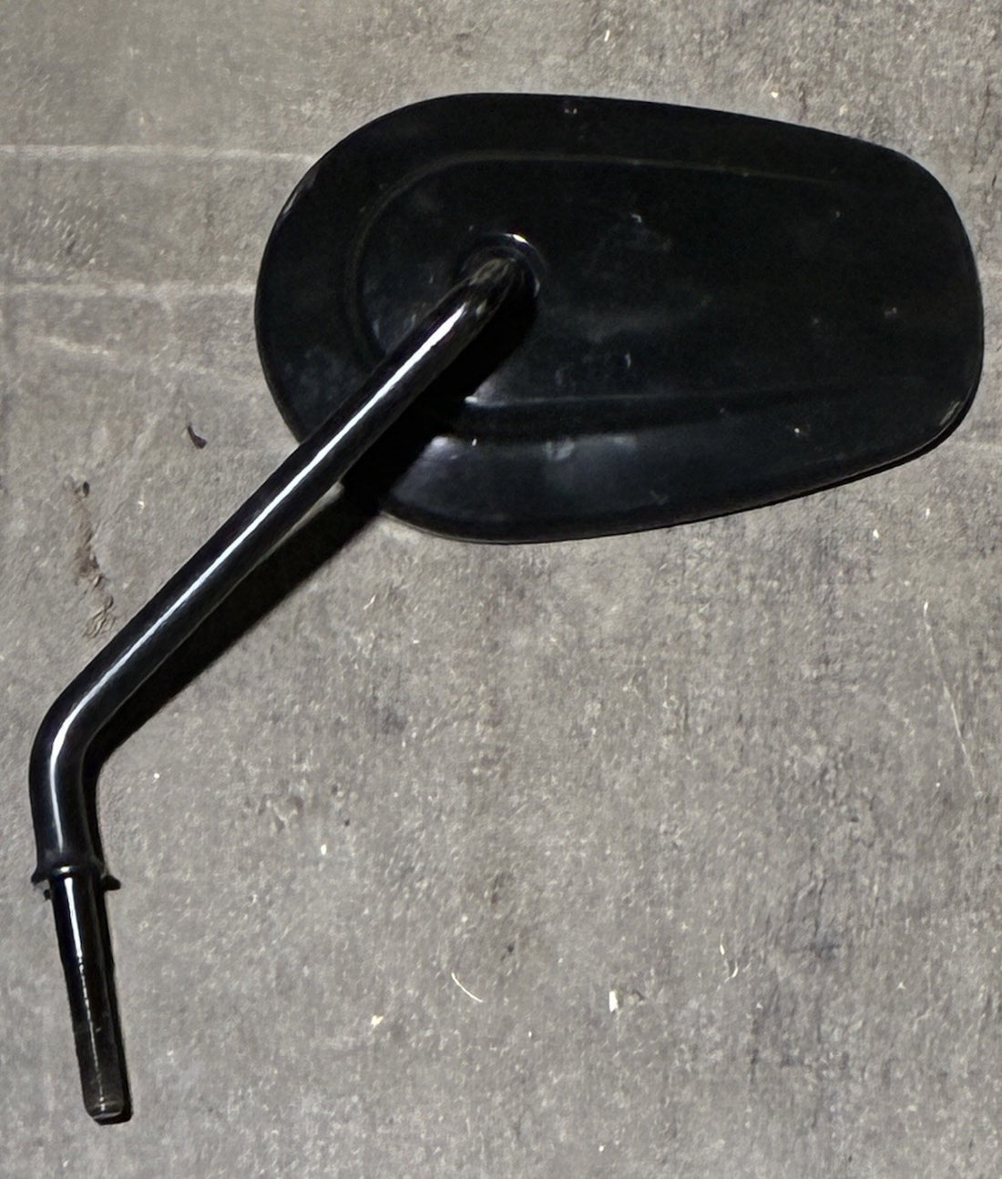 
  
  HARLEY-DAVIDSON  STOCK LEFT  BLACK MIRROR  WITH EXTENSION  OEM
  
