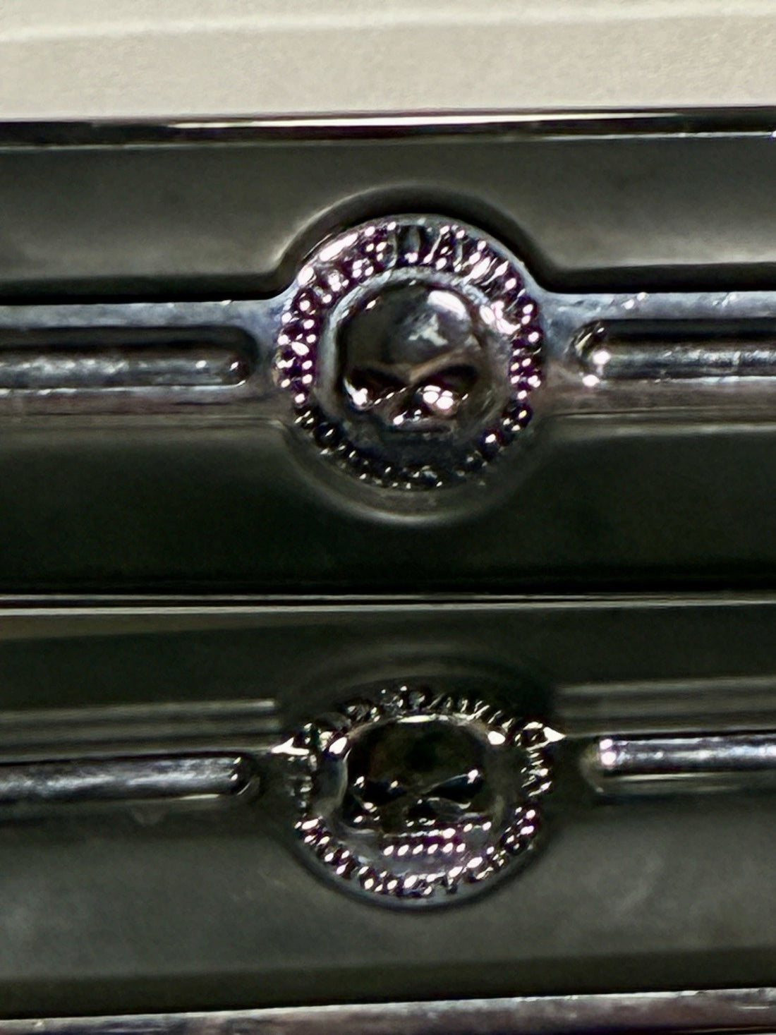 
  
  HARLEY WILLIE G SKULL CHROME PASSENGER  HIGHWAY FOOT PEGS SET LEFT & RIGHT
  
