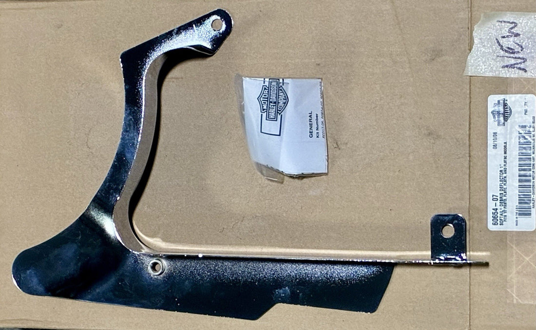 
  
  60654-07 HARLEY-DAVIDSON 2007 SOFTAIL CHROME REAR LOWER BELT GUARD NOS OEM
  
