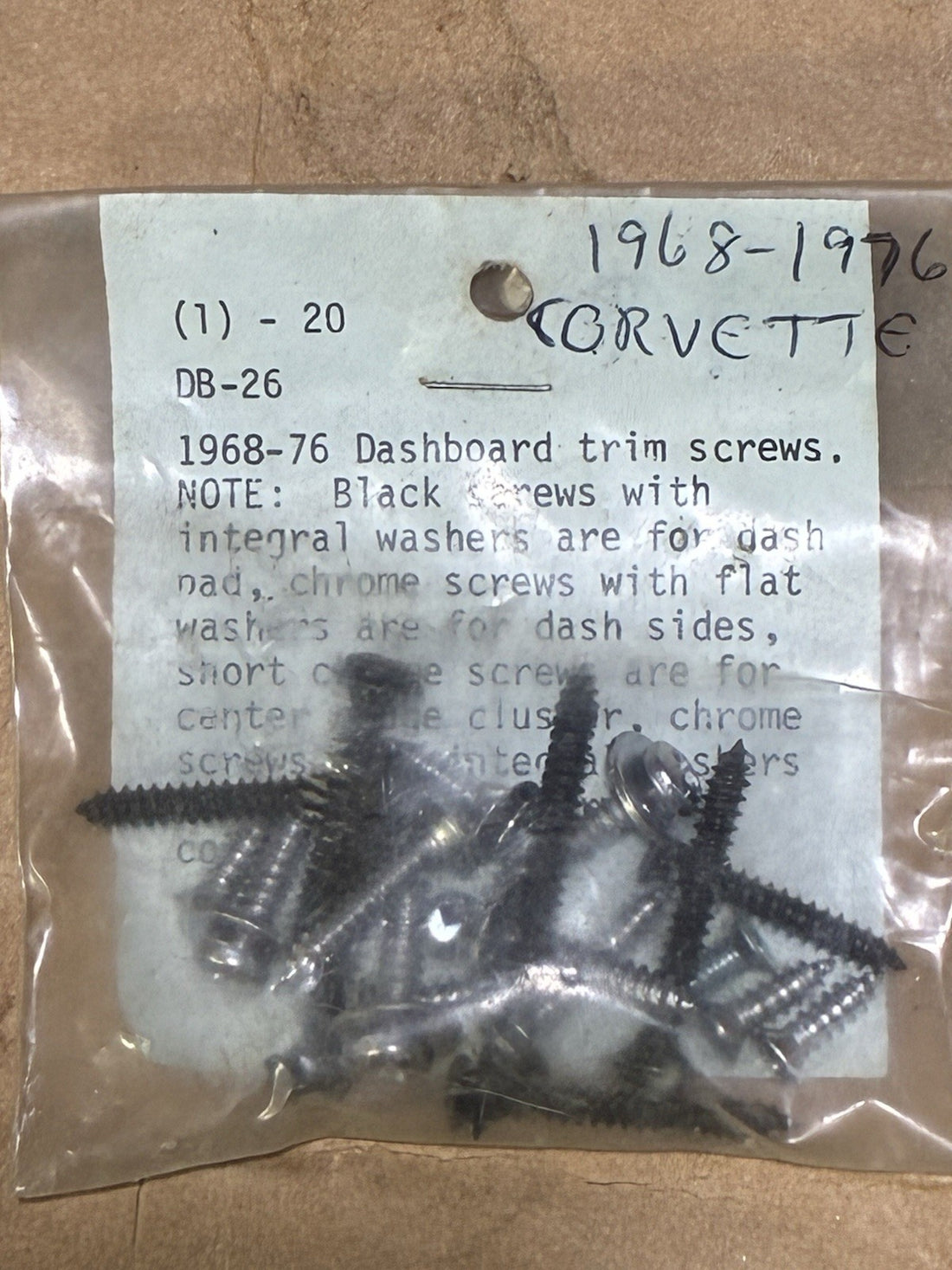 
  
  DB-26 1968-1976 CORVETTE DASHBOARD TRIM SCREWS NOS
  
