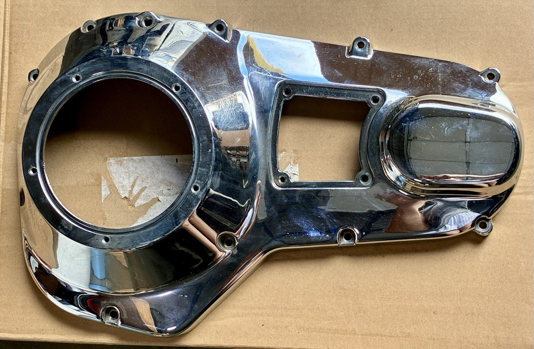 
  
  60685-99 HARLEY-DAVIDSON 1999-2006 TOURING CHROME OUTER PRIMARY COVER OEM
  
