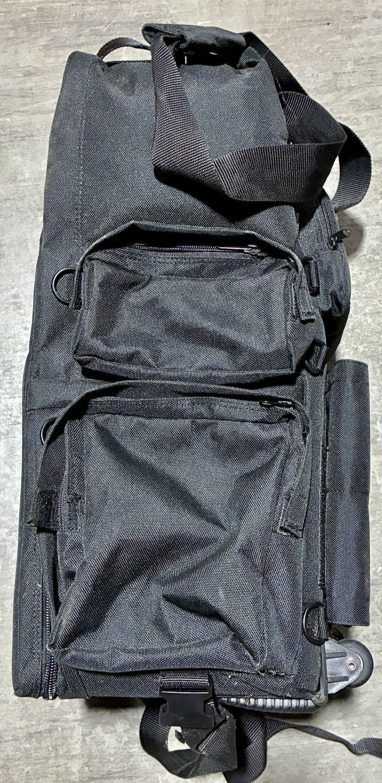 
  
  KURYAKYN FULL DRESSER HARLEY MOTORCYCLE ROLLER BAG  LUGGAGE SUITCASE LARGE
  
