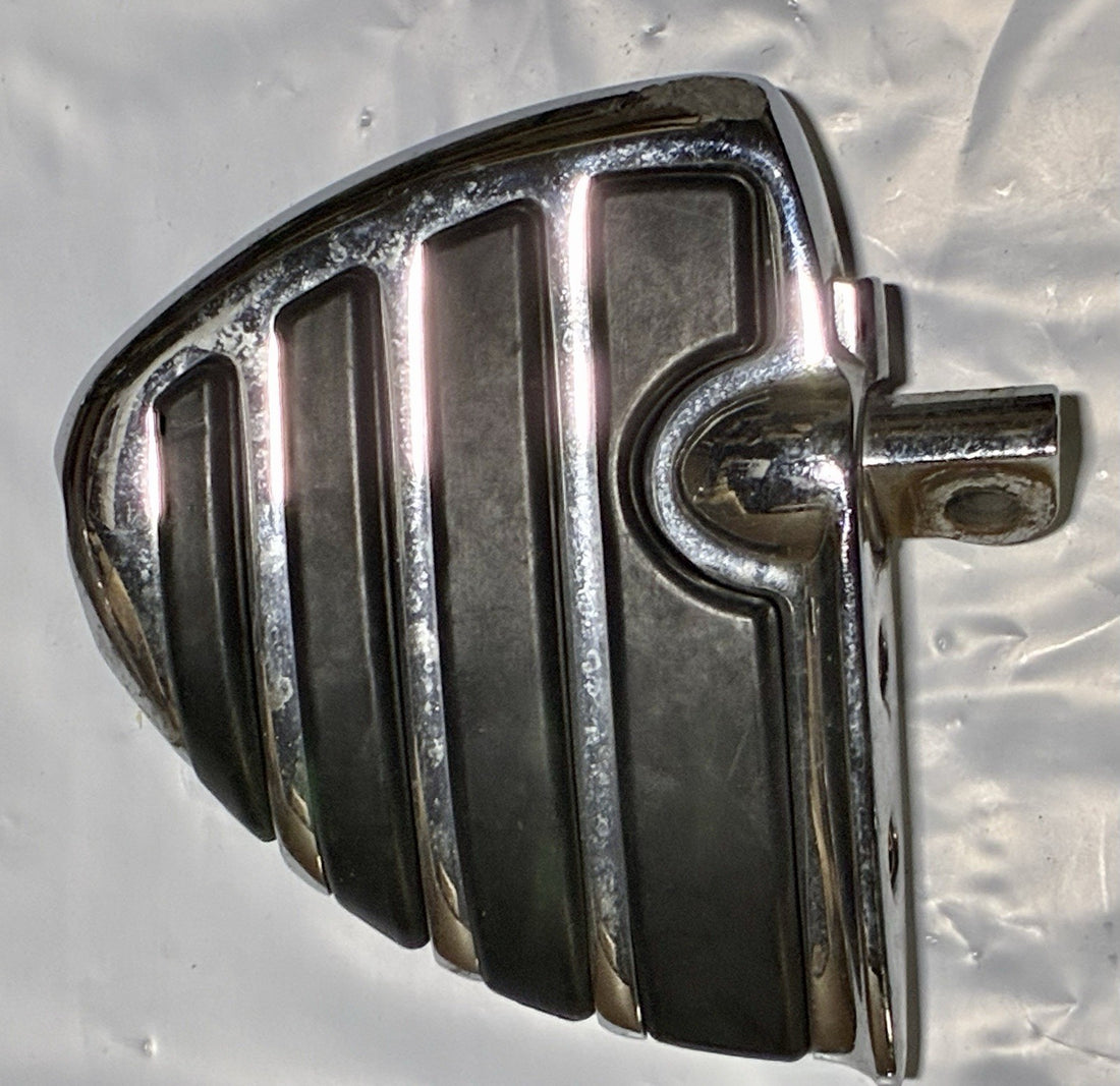 
  
  HARLEY-DAVIDSON PASSENGER PEG FOOT REST OEM
  
