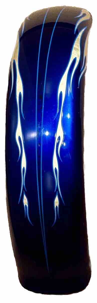 
  
  HARLEY-DAVIDSON 2007-2017 FATBOY FRONT FENDER CUSTOM BLUE W/ SILVER FLAMES OEM
  
