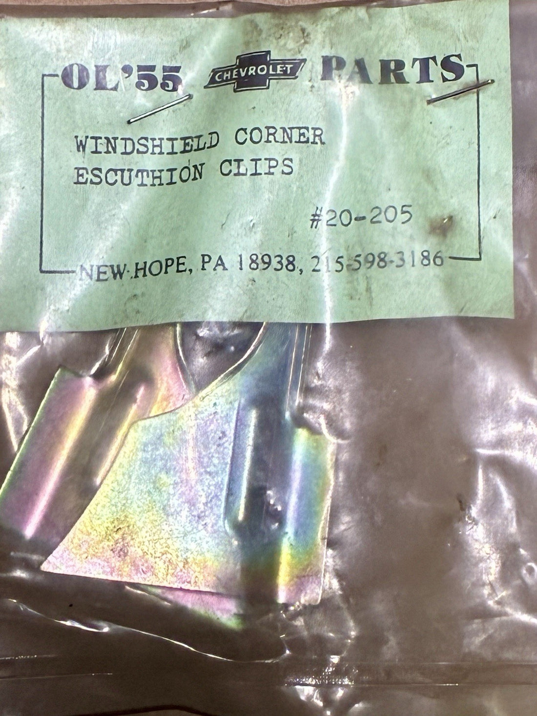
  
  1955-1957 CHEVY WINDSHIELD CORNER MOLDINGS CLIPS  NOS
  

