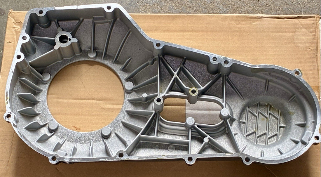 
  
  60506-99 HARLEY-DAVIDSON 1999-2006 SOFTAIL PRIMARY COVER OEM
  

