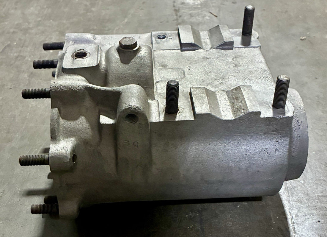 
  
  HARLEY-DAVIDSON L1944-E1945 KNUCKLEHEAD TRANSMISSION CASE OEM
  
