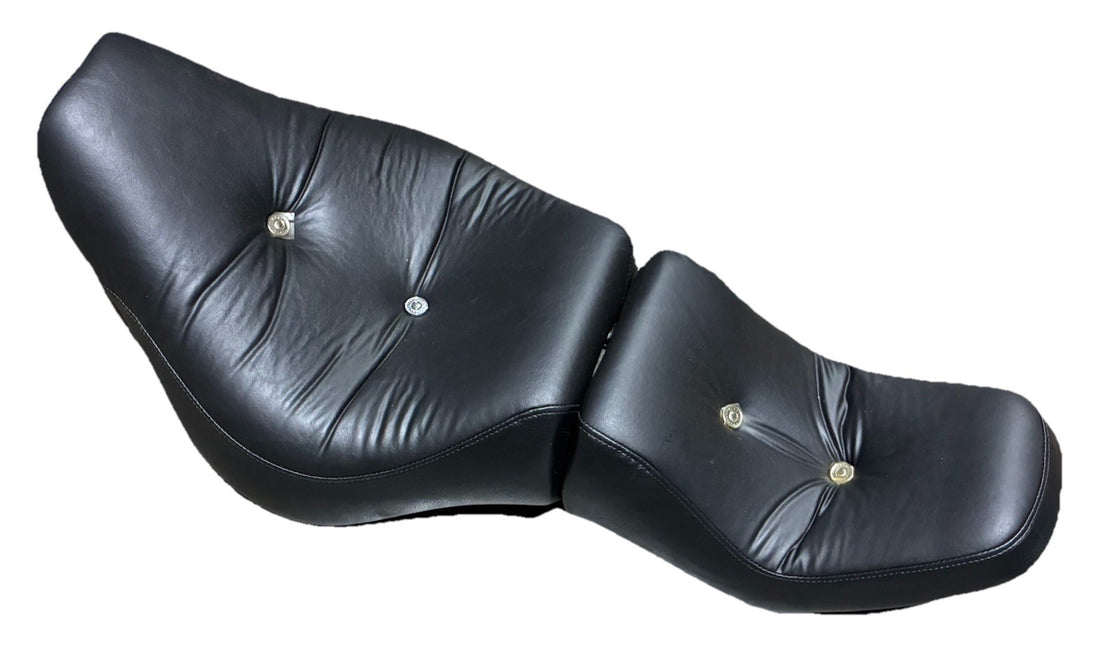 
  
  51649-07A  HARLEY-DAVIDSON 2007-2010 SOFTAIL CUSTOM  SEAT OEM NOS
  
