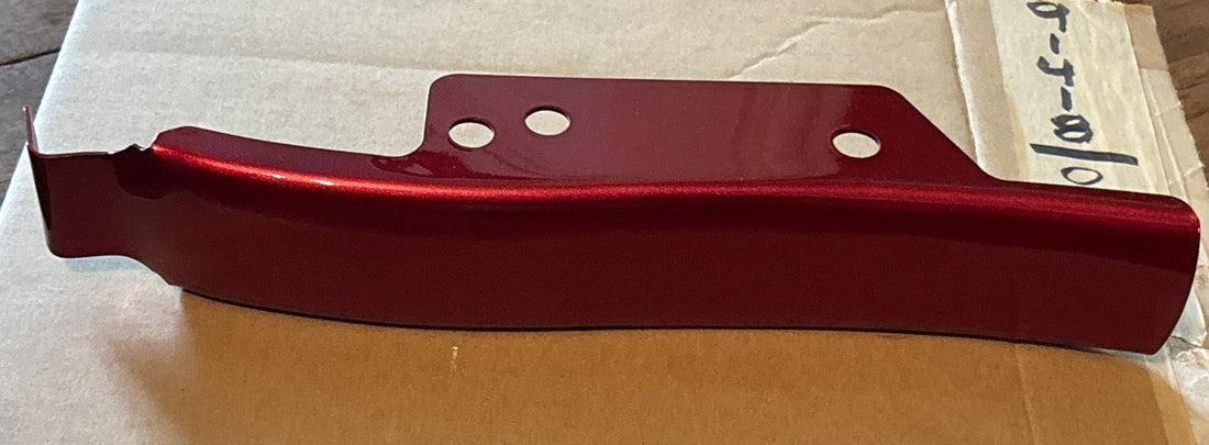 
  
  91418-05BSC HARLEY-DAVIDSON FLHTCSE2 CANDY CHERRY SADDLEBAG FILLER TRIM STRIP
  
