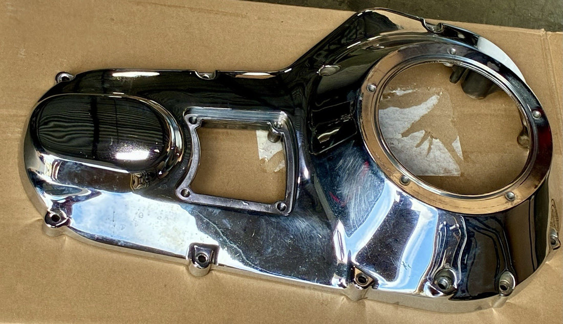 
  
  60685-99 HARLEY-DAVIDSON 1999-2006 TOURING CHROME OUTER PRIMARY COVER OEM
  
