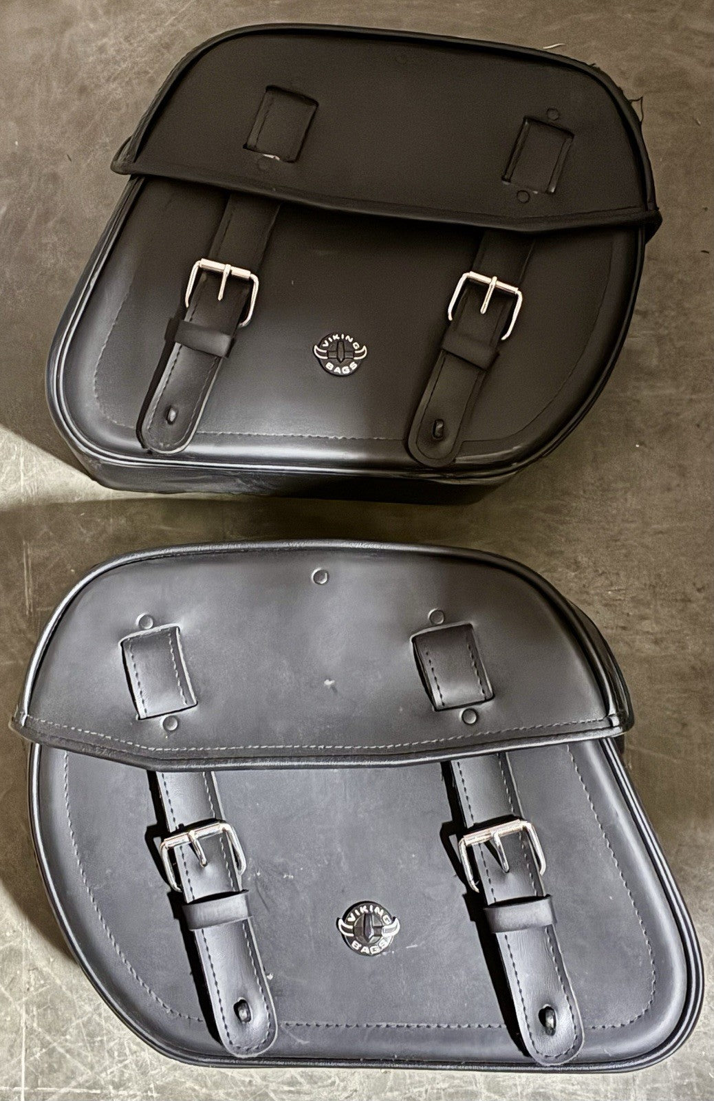 
  
  VIKING 2000-2017 SOFTAIL HARLEY BOLT ON LEATHER SADDLE BAGS
  
