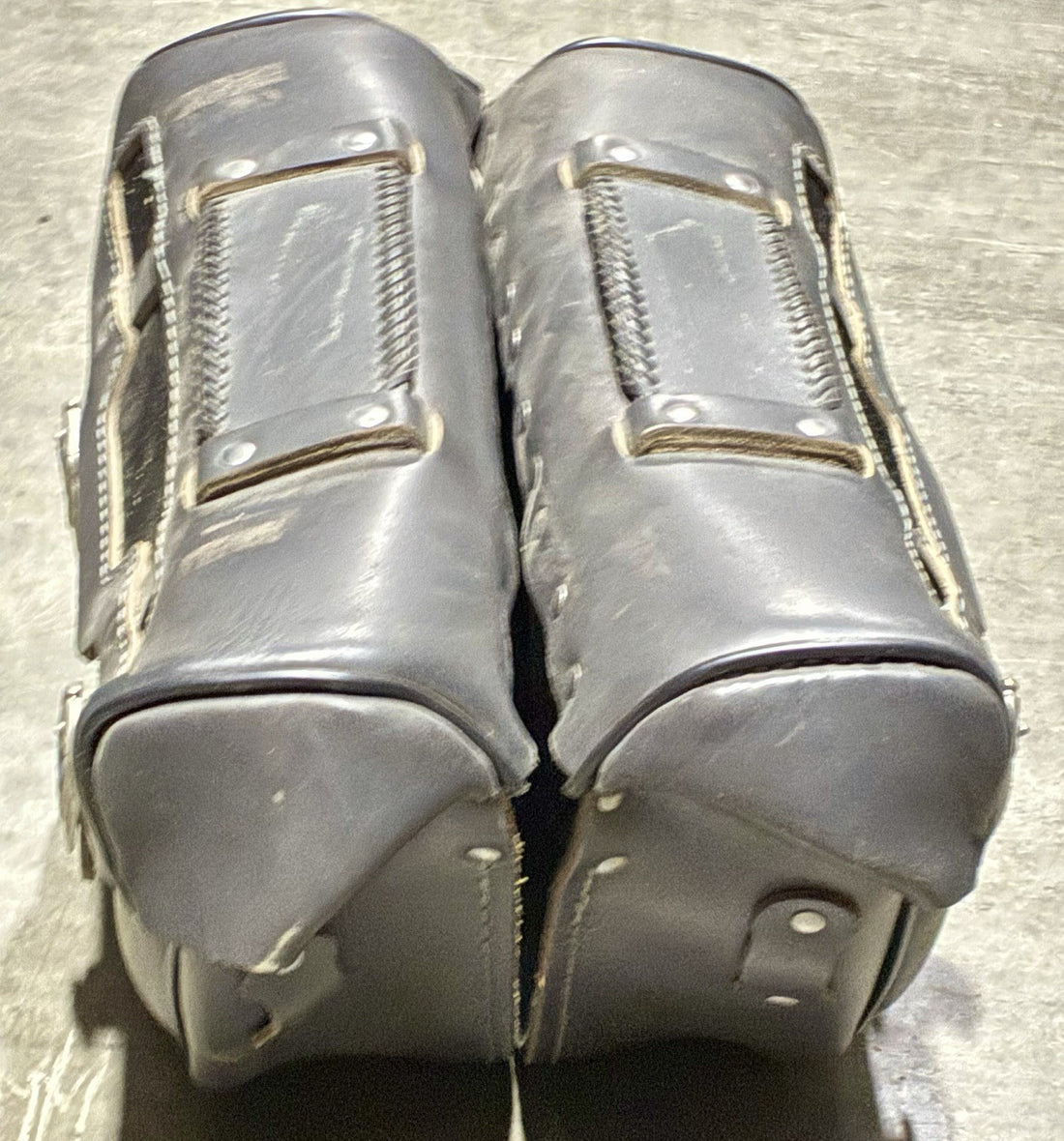 
  
  6002 & 6001 HARLEY-DAVIDSON SOFTAIL SADDLEBAGS VINTAGE
  
