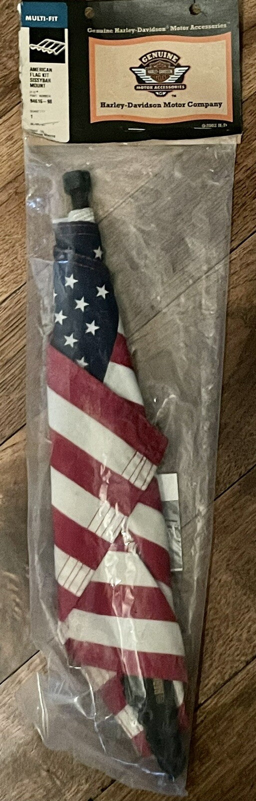 
  
  94616-98 HARLEY-DAVIDSON SISSYBAR MOUNT AMERICAN FLAG KIT NOS OEM
  
