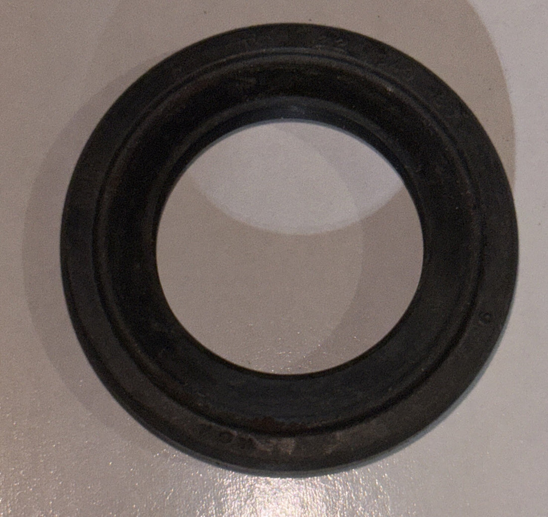 
  
  41210-55 HARLEY-DAVIDSON 1955-1956 KH &1957-1978 REAR WHEEL BEARING OIL SEAL OEM
  
