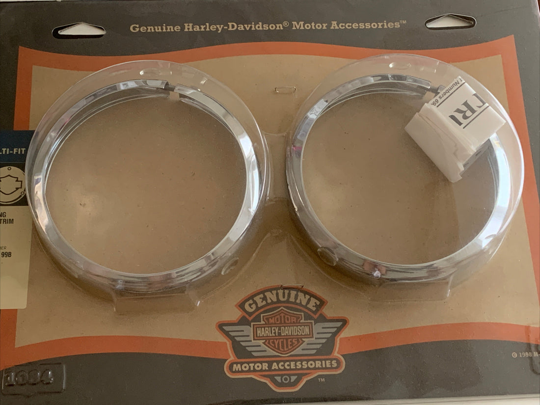 
  
  69622-99B HARLEY-DAVIDSON 1962-UP CHROME PASSING LAMP TRIM RING PAIR   OEM NOS
  
