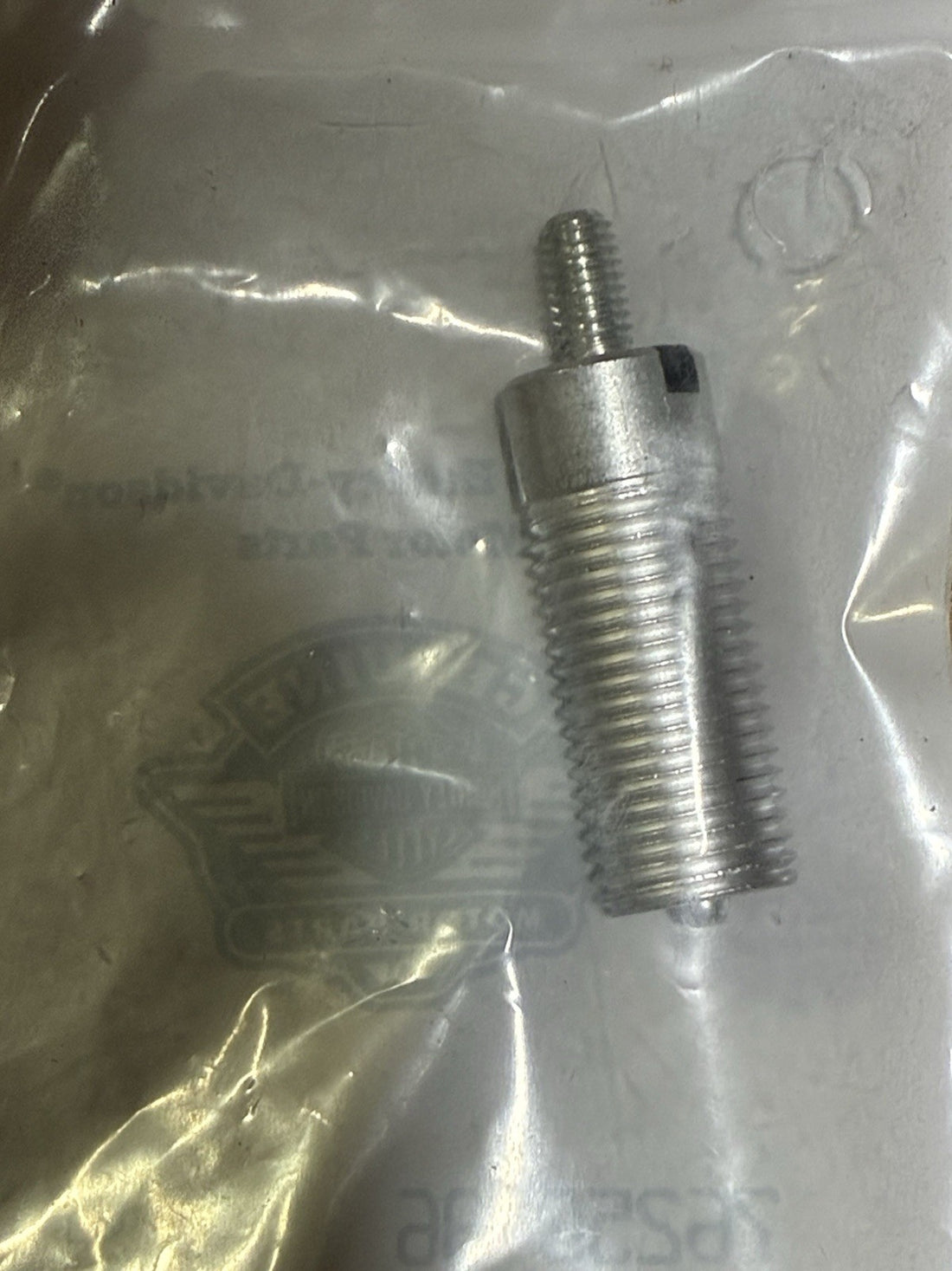 
  
  76258-86 HARLEY-DAVIDSON 1998-2013 TOURING RADIO ANTENNA PLUG ASSEMBLY NOS OEM
  
