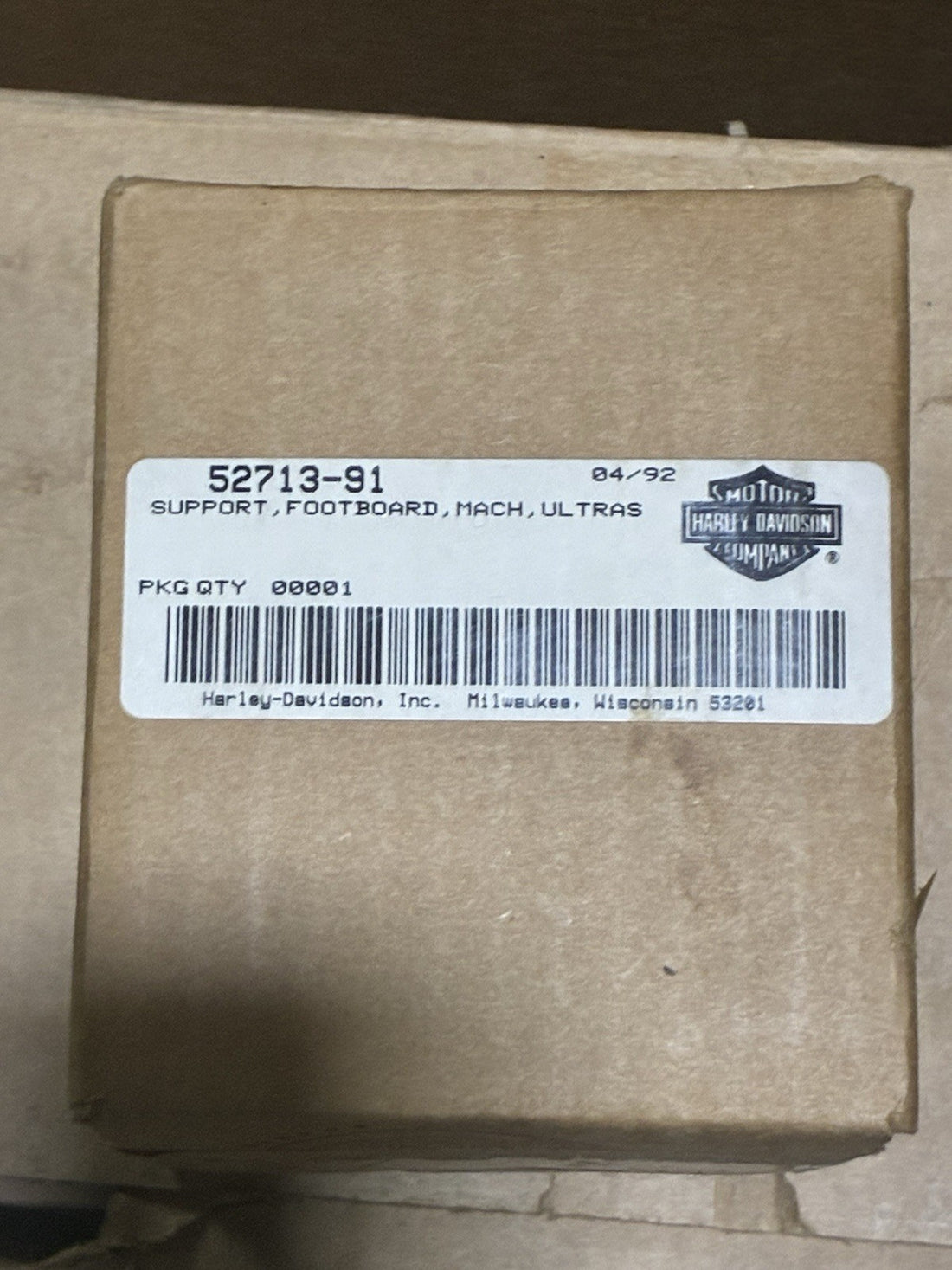 
  
  52713-91 HARLEY-DAVIDSON PASSENGER FOOTBOARD SUPPORT BRACKET STOCK ON 1988-1992
  
