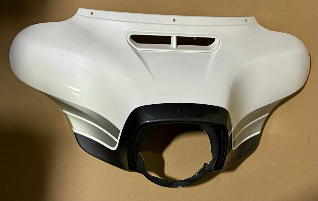 
  
  HARLEY-DAVIDSON 2020 FLHT OUTER FAIRING OEM
  
