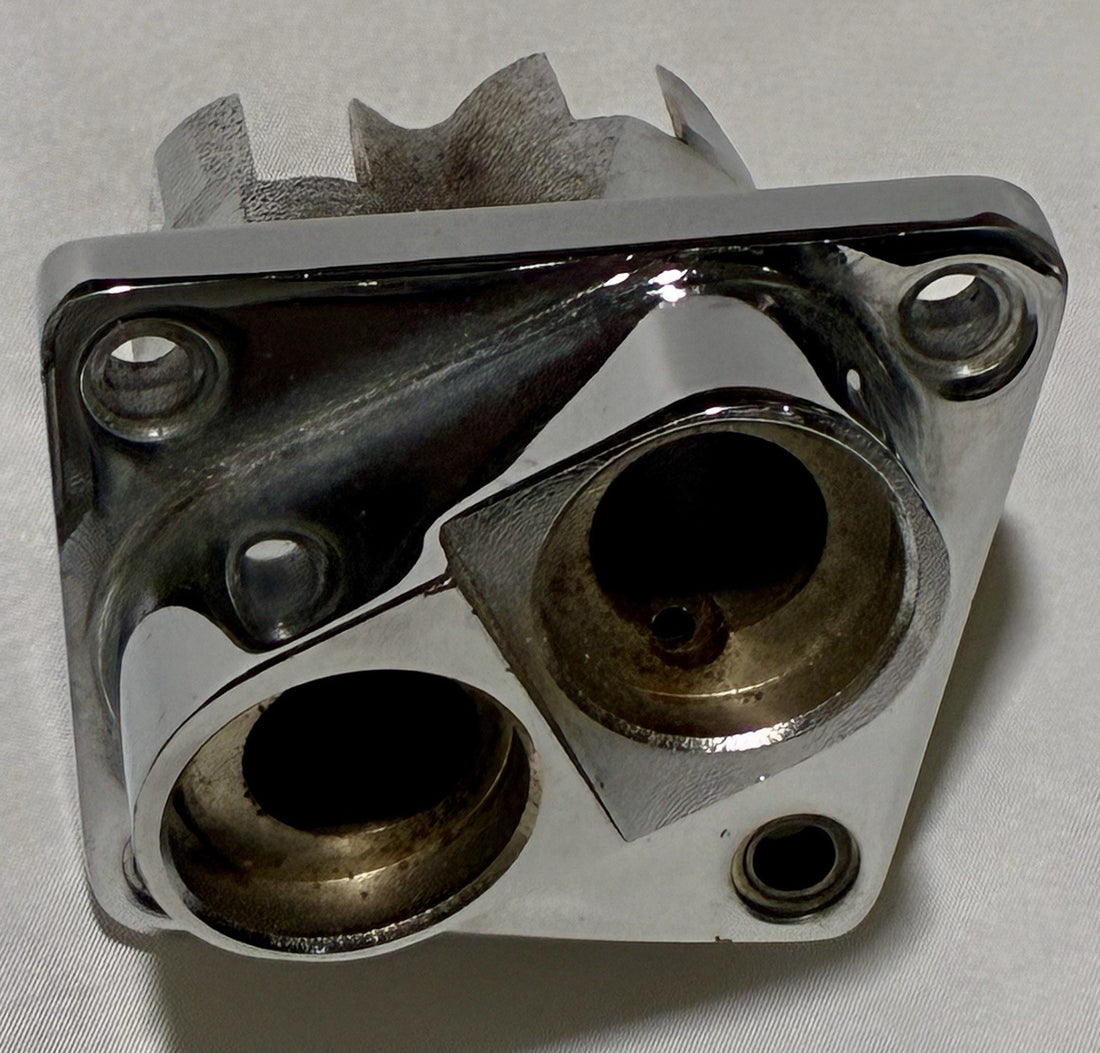 
  
  V-TWIN 1948-1983 BIG TWIN HARLEY CHROME FRONT TAPPET BLOCK
  
