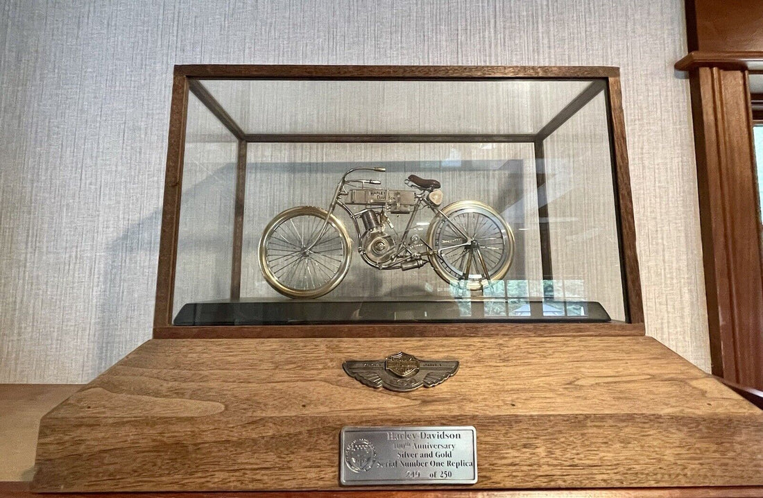 
  
  HARLEY-DAVIDSON 100TH ANNIVERSARY SILVER GOLD SERIAL ONE REPLICA COLLECTIBLE 247
  
